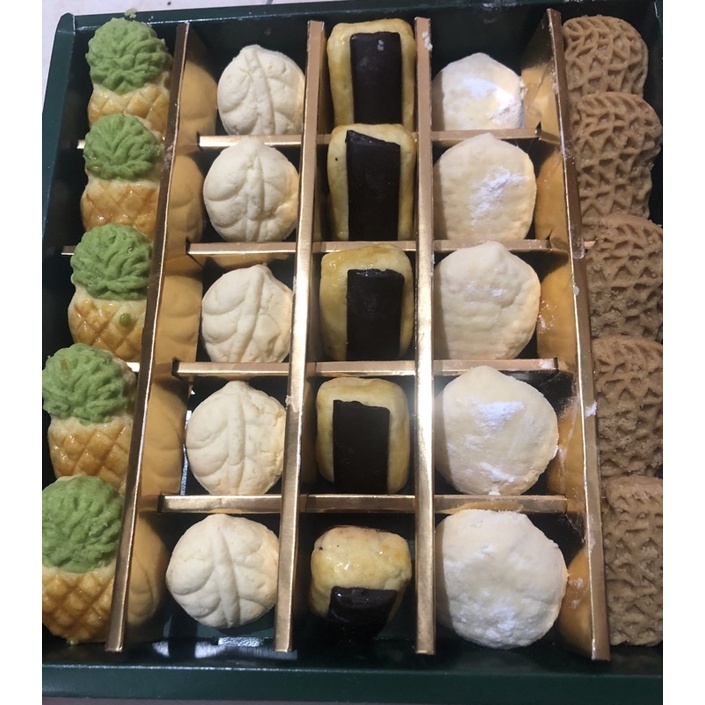 

Hampers Premium Cookies