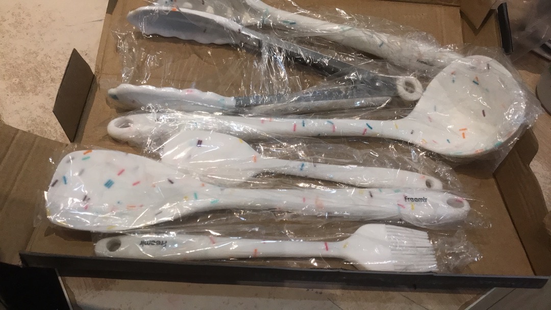 Set Spatula Sutil Alat Masak Silikon Tahan Panas 6 Pcs Putih