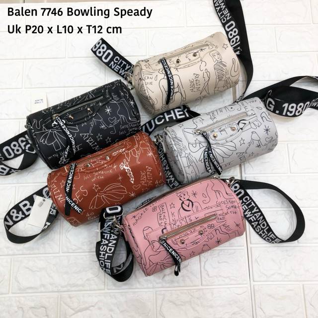 

Hrg 150 rb Balen 7746 Bowling Speady Motif Uk P20 x L10 x T12 cm 3 pcs bisa 1 kg