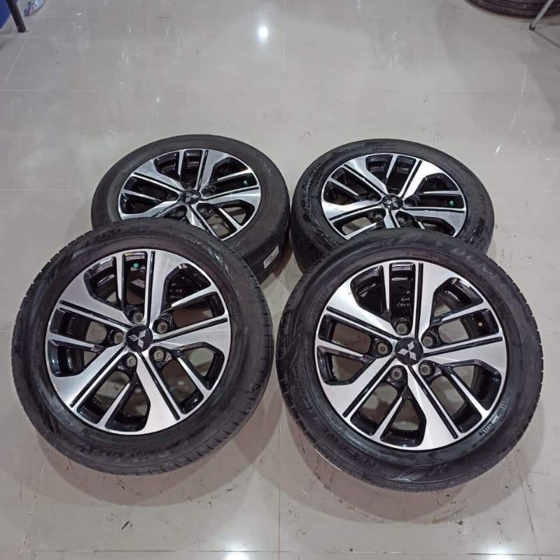 VELG MOBIL BEKAS STANDAR OEM X-PANDER R16 PCD 5X114 + BAN 205/55 R16 DUNLOP