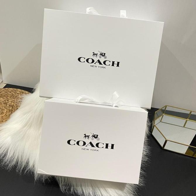 

[COD] Box Coach Carton Gift Box Magnet Folding [COD]