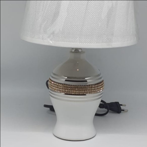 Lampu Meja - Lampu Meja Dengan Kristal