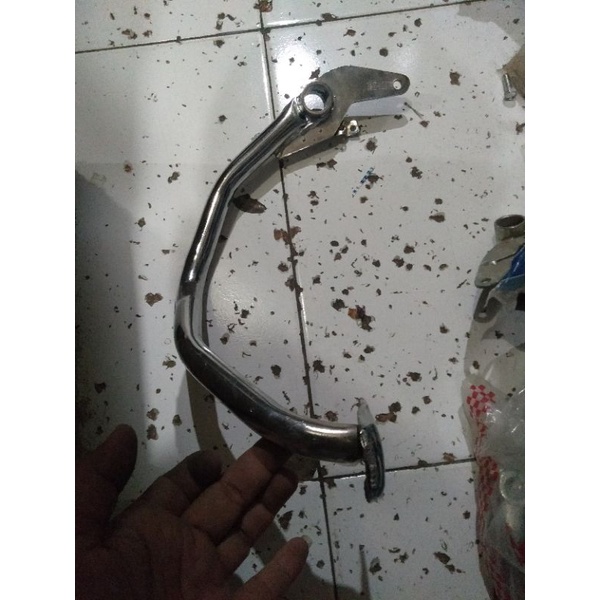 pedal rem suzuki smash