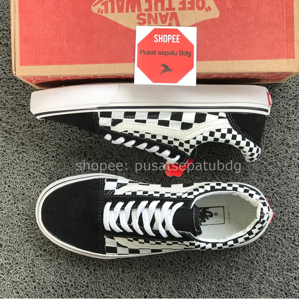 SEPATU VANS OLDSKOOL CHECKERBOARD MIX BLACK WHITE