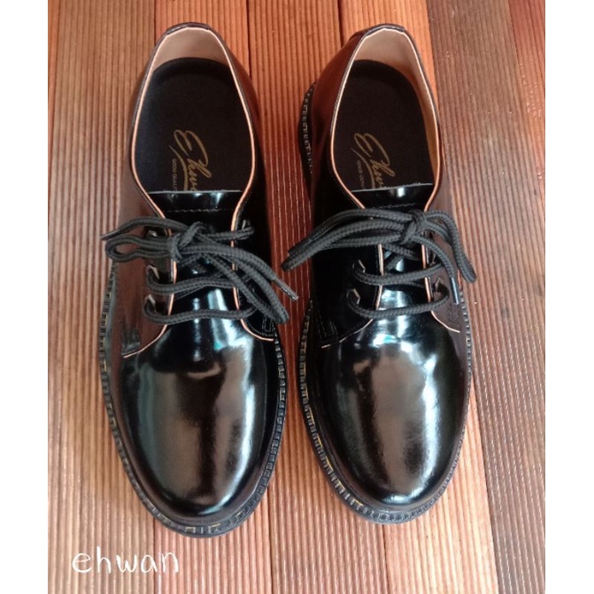 sepatu pria 3hole kulit asli ehwan mirip docmart warna hitam glossy