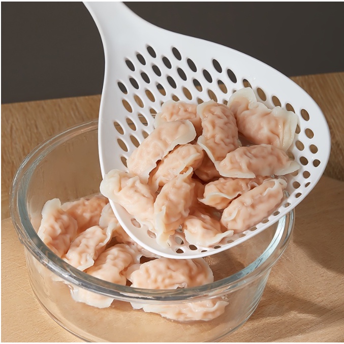 Sendok Sekop Serok /Saringan Sup Mie Tirisan /Rebusan Sayuran Makanan/Peralatan mie dapur/Peralatan dapur/saringan dapur anti panas/sendok saringan mie spagetti/sendok tirisan dapur serbaguna/tirisan rebusan sayuran/sendok saringan serbaguna/saringan mie-6