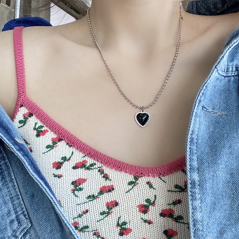 Black peach heart necklace accessories clavicle chain fashion personality