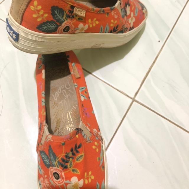 Sepatu keds
