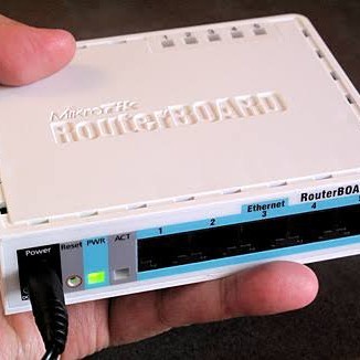 Mikrotik RB750 Router
