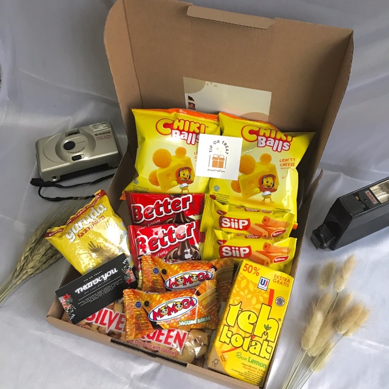 

Snack box ✨YELLOW EDITION✨