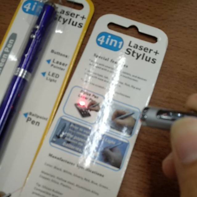 Pointer presentasi red Laser ( 4 in 1 )plus stylus pen plus led light plus bolpoin