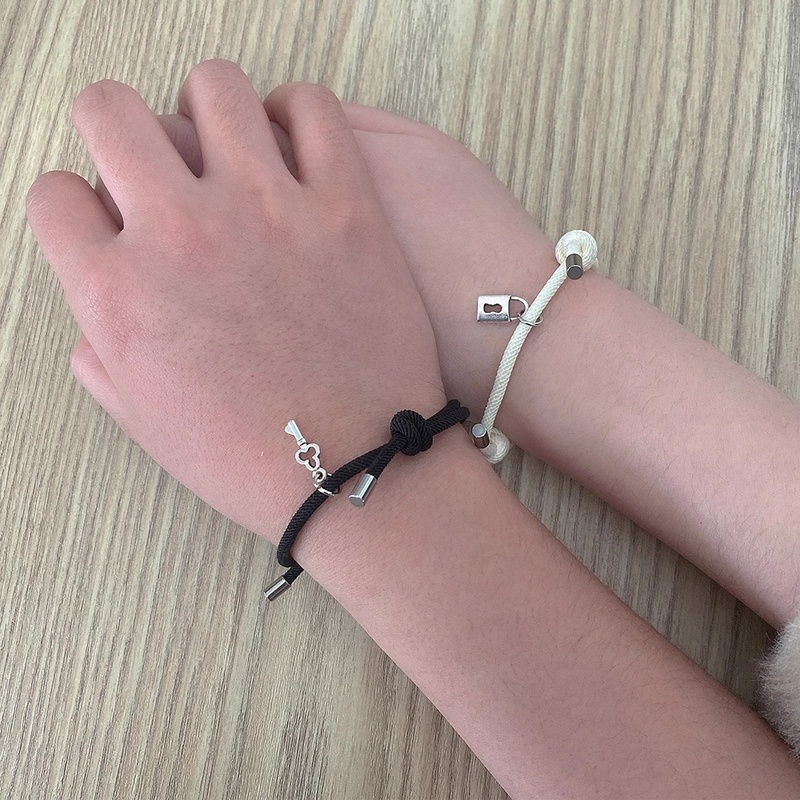 2pcs Gelang Tali Persahabatan Magnetik Kreatif Untuk Pasangan