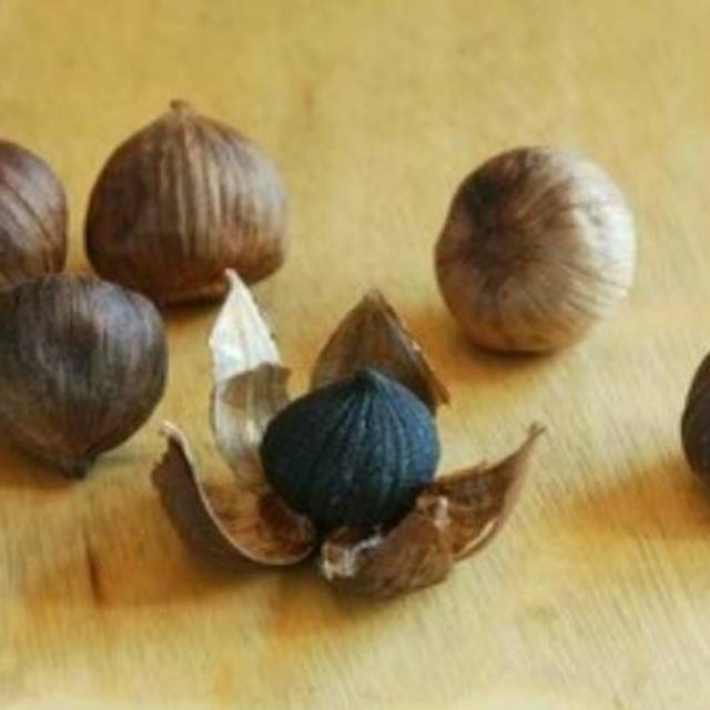 

Bawang Hitam Lanang Asli 1/2 kilo netto