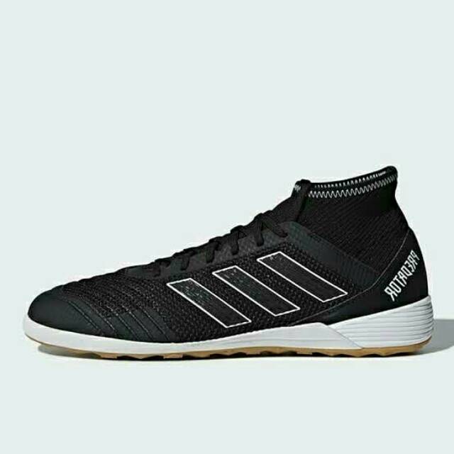 Sepatu Futsal Adidas Predator Tango 18.3 IN Core Black/Cloud White
Original BNIB