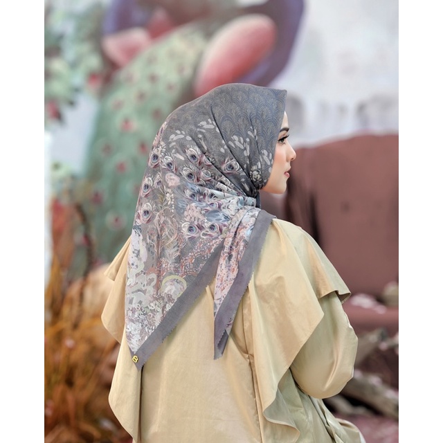 Buttonscarves Eddera series