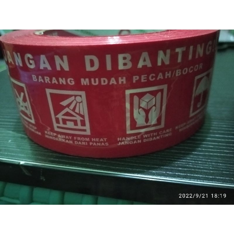 

stiker jangan dibanting