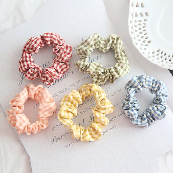 Scrunchie Korea Import Motif Kotak / Ikat Rambut Karet Kuncir Rambut Kotak