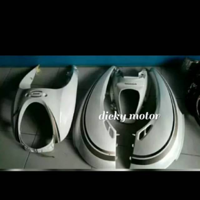 Cover body halus scoopy karbu 2012