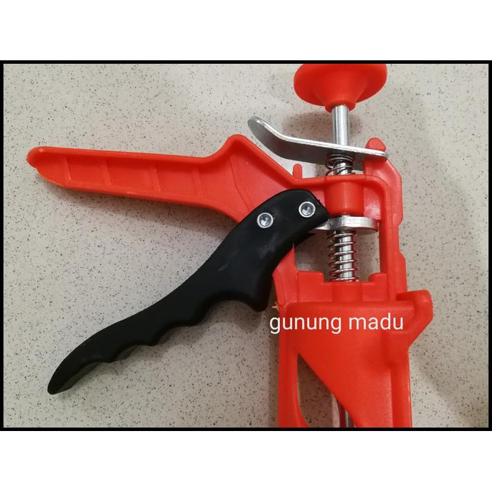 

HOT DEAL NEW TEMBAKAN LEM KACA / LEM SEALANT / LEM SILICONE GUN ALAT TEMBAK LEM