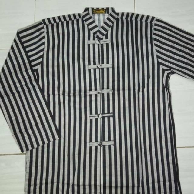 Exclusive | Surjan lurik | hitam putih