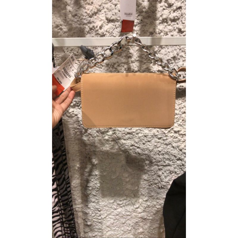 Tas Selempang Detail Rantai Pull and Bear Original