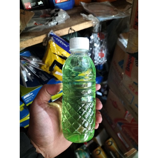 Cairan pembersih mesin