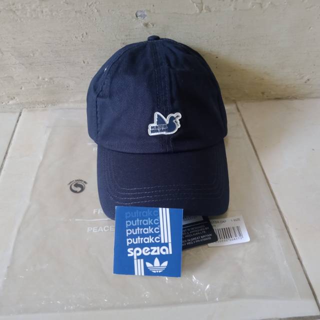 Caps Peaceful hooligan