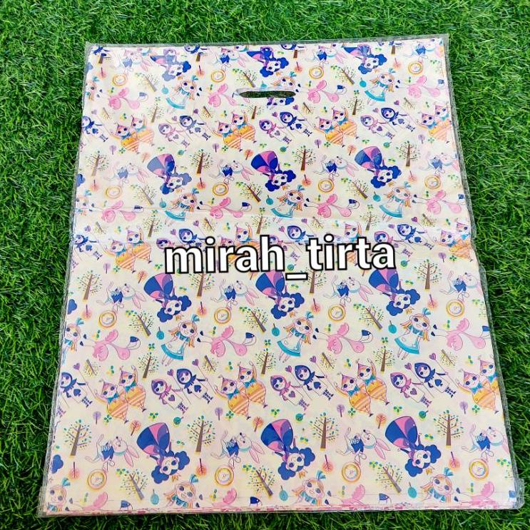 

♦ 15 LEMBAR KANTONG PLONG MOTIF JUMBO TEBAL 40X50CM. PLASTIK PLONG POND OLSHOP ONLINE SHOP ✭