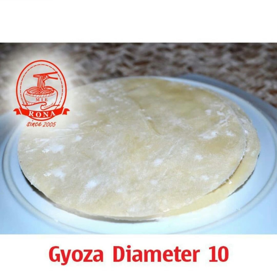 

Kulit Gyoza Bulat 10cm (Isi 15 pcs)