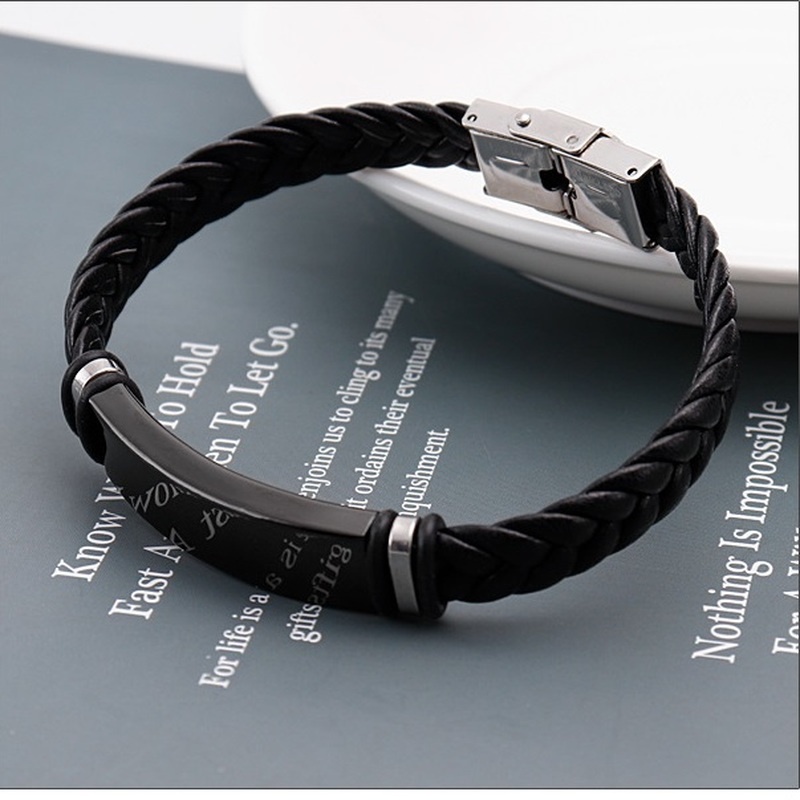 Gelang Multilayer Bahan Kulit Dan Stainless Steel Gaya Punk Vintage Untuk Pria