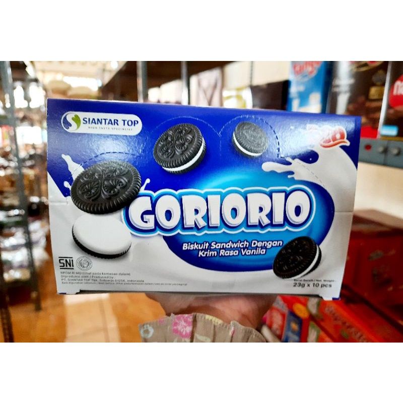 Goriorio Biskuit Sandwich rasa Coklat dan Vanila 23g isi 11pcs Box