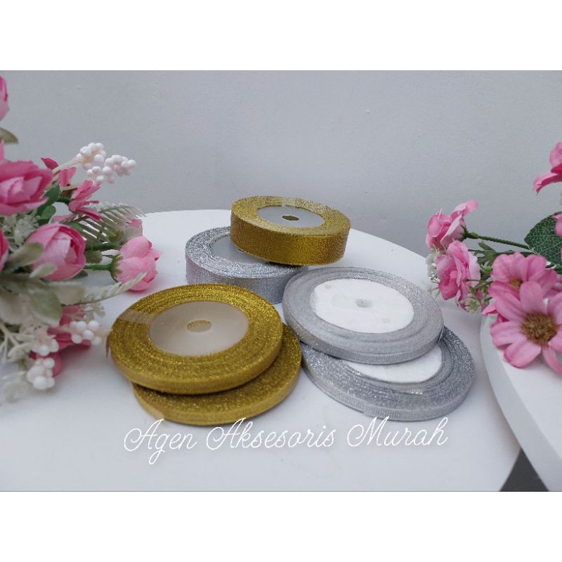

Paket Grosir - Pita Metalic Gold dan Silver Pita Hias Per Roll