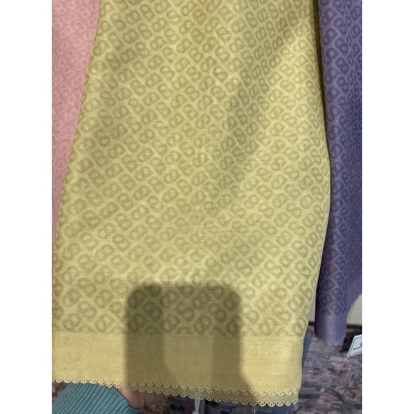 Buttonscarves Tapis voal butternut