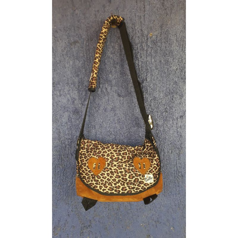 tas  sling bag selendang drifter leopard original
