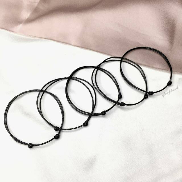 Gelang Polos Hitam Pria Dan Wanita Tali Kulit Sintetis Cocok Sebagai Gelang Couple