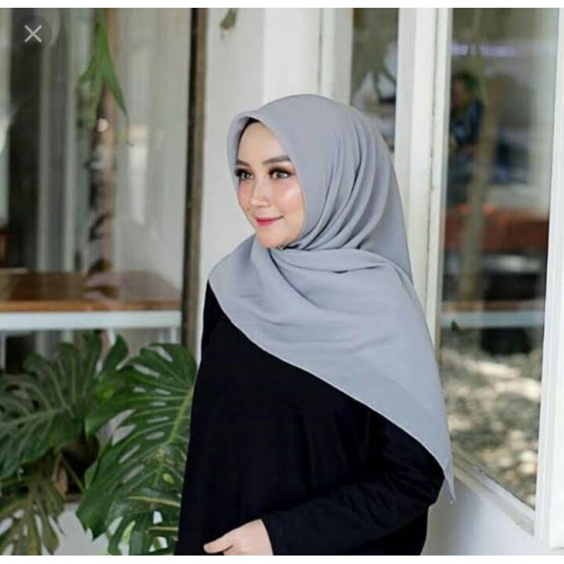 Hijab segi empat paris premium polos by : catlyn carla-Silver