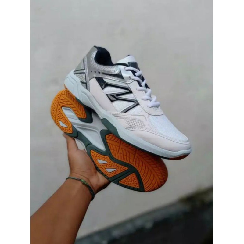 [BAYAR DIRUMAH] Sepatu lari James By Eagle Sol karet empuk Anti slip | Sepatu Badminton