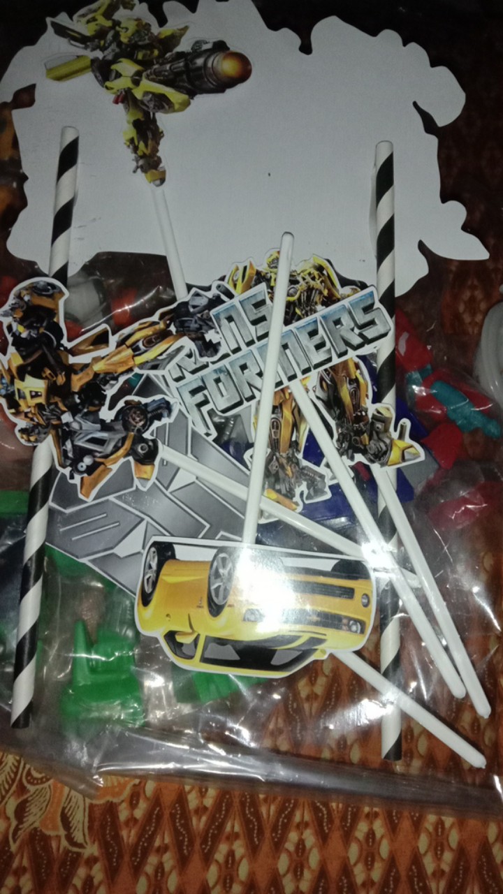 Transformer Bumblebee Topper Cake Birthday / Hiasan Kue Ulang Tahun