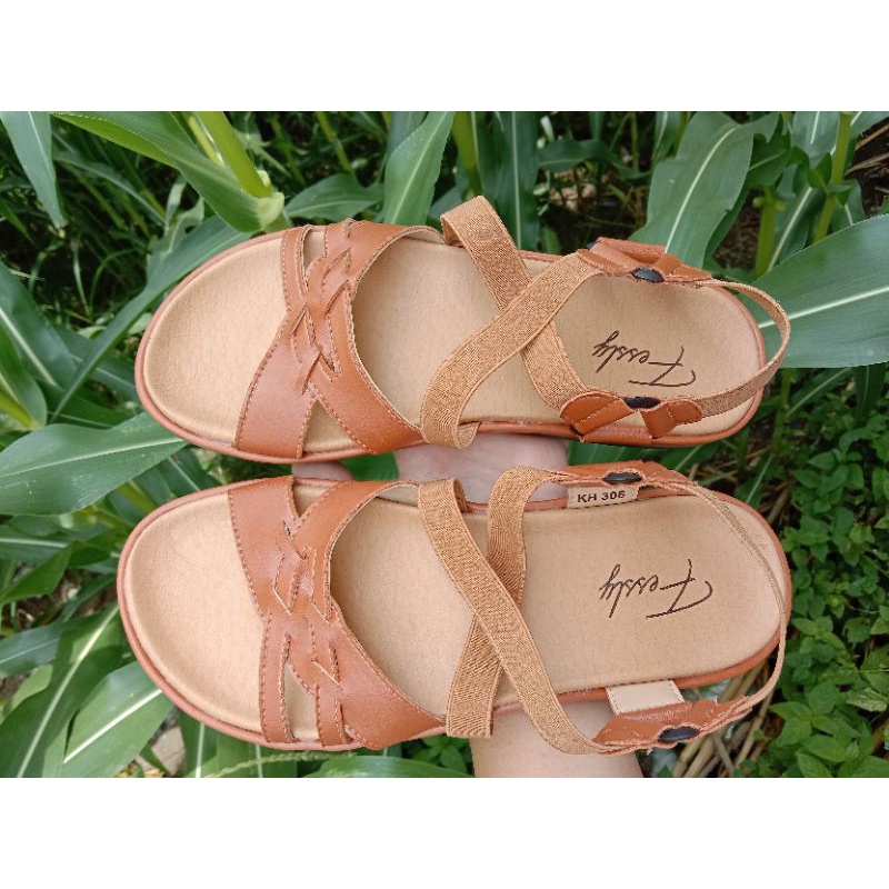 SANDAL WANITA TALI SILANG KULIT PREMIUM SIZE 36-40