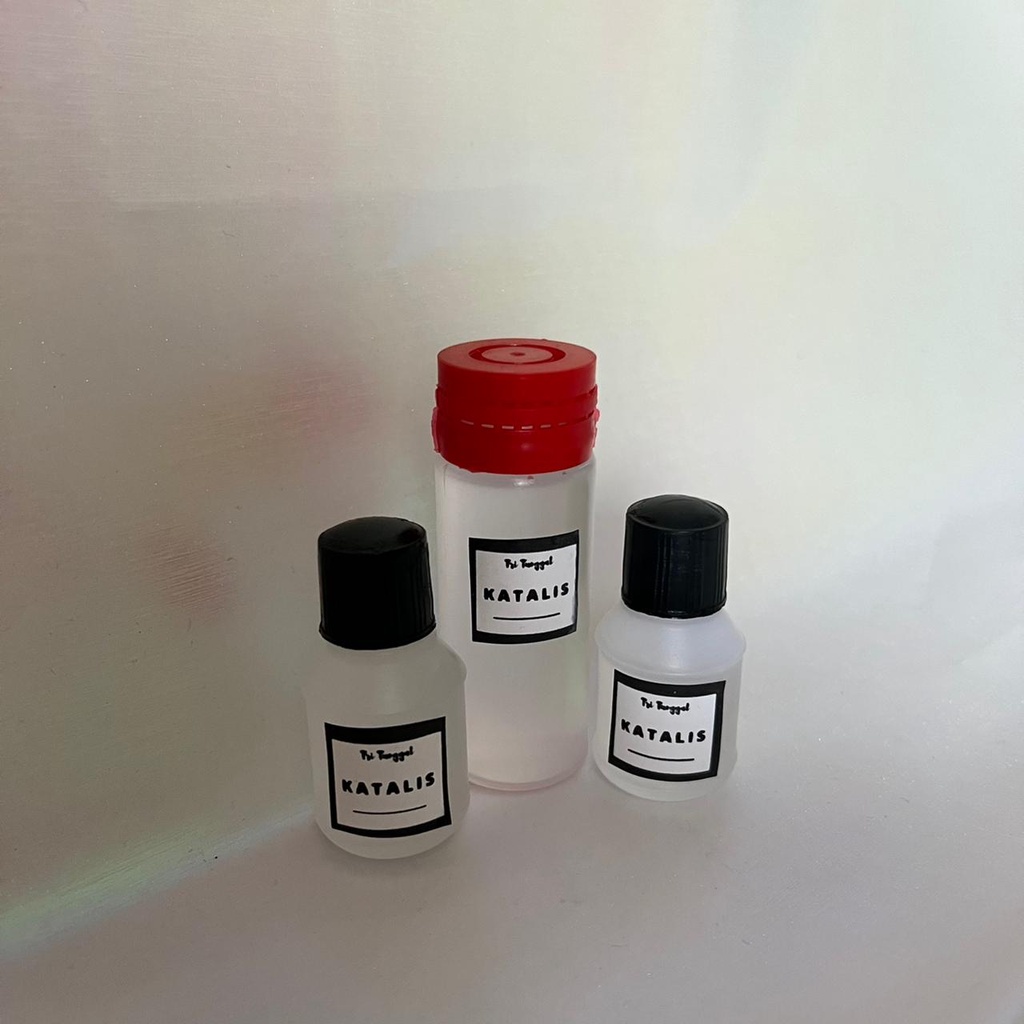 Katalis 100ml Catalis GROSIR PRAKARYA MALANG Fiber Acrylic DIY Keruh Bening Botol Bottle Transparan Kimia Senyawa Alam Getah Beku High Quality Kualitas Terbaik Resin Kerajinan Art Seni Kesenian Usaha Bahan Cair Craft Crafting Prakarya Kertakes