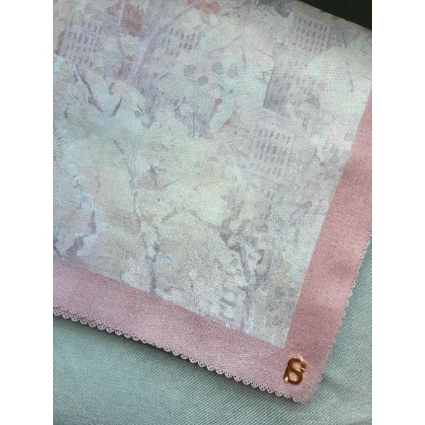 Preloved Buttonscarves Newyork Collector