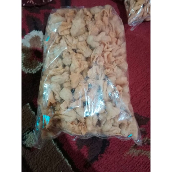 

Pastel cumi isi abon
