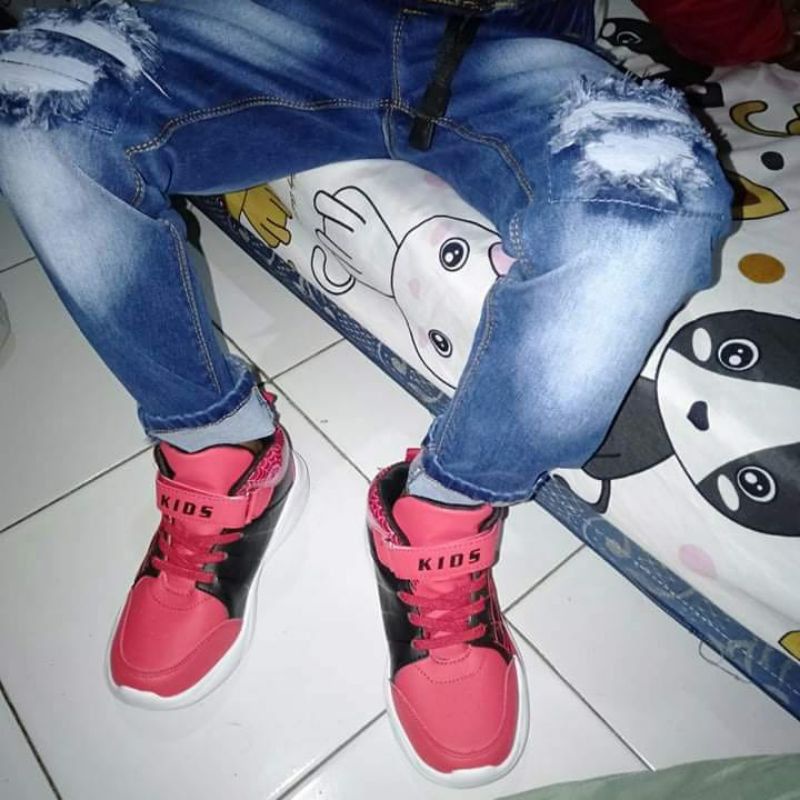 CELANA JEANS ANAK LAKI-LAKI  MOTIF SOBEK 1-9 TAHUN