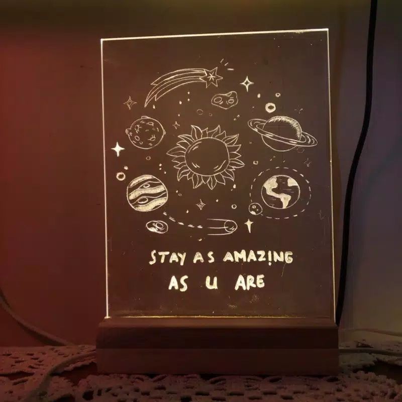 Akrilik acrylic lamp custom ukuran 6R Kado ultah penikahan wisuda