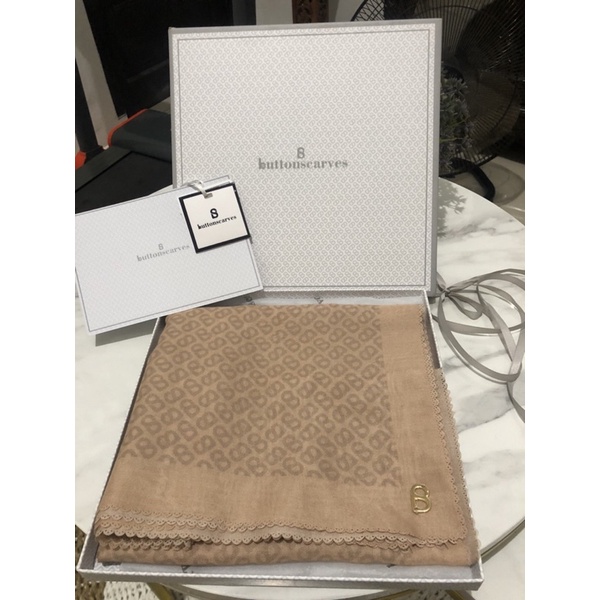 Buttonscarves Tapis Voal Preloved