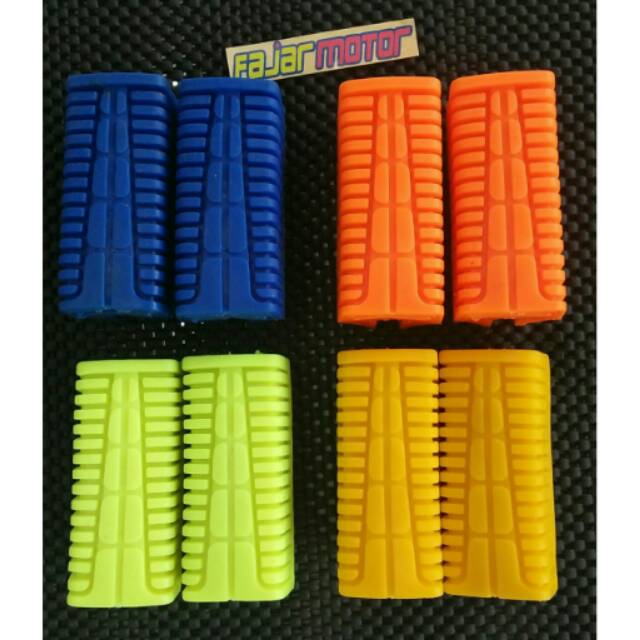 KARET FOOTSTEP DEPAN WARNA UNIVERSAL