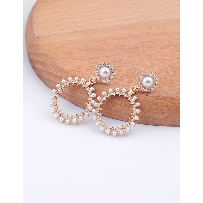 LRC Anting Tusuk Fashion Gold Crystal Diamond Pearl Earrings D03281