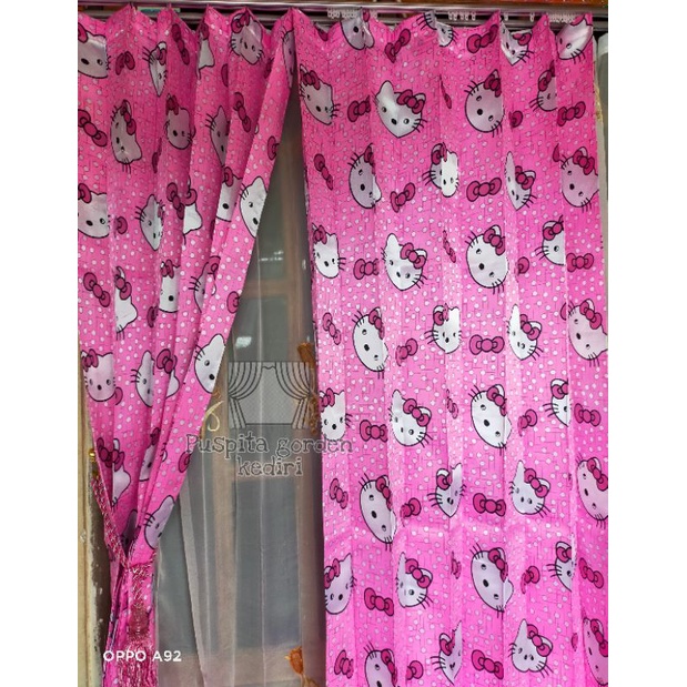 Gorden hello Kitty pink/gorden jendela dan pintu