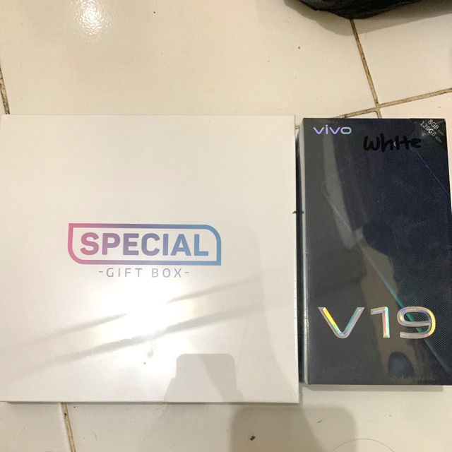 Vivo V19 8/128Gb