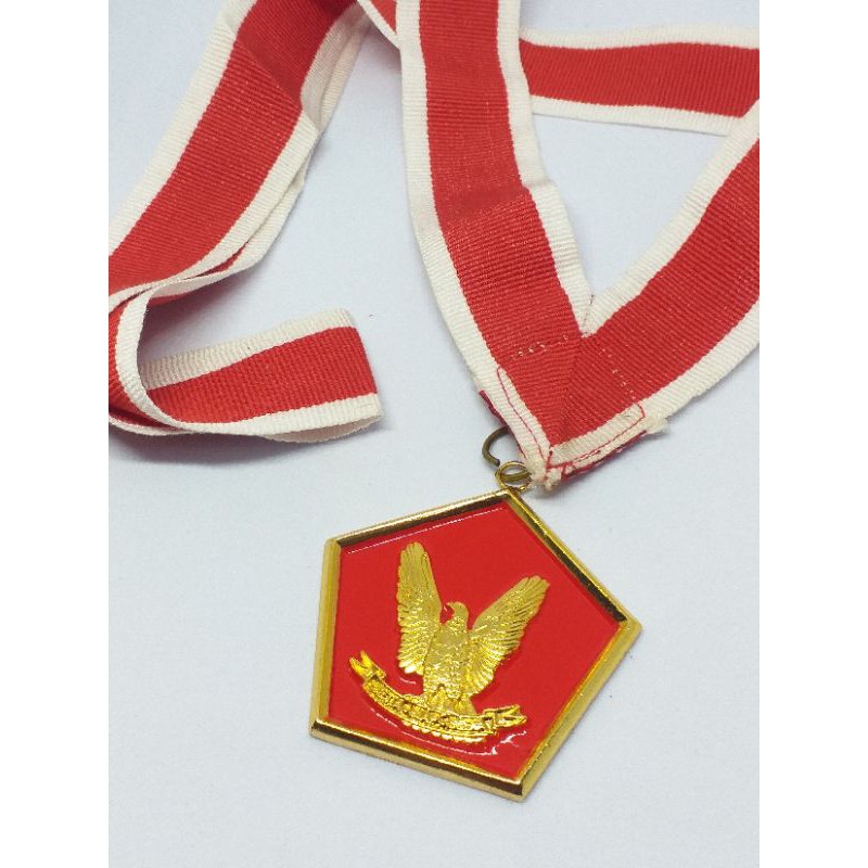 medali / tanda pramuka garuda penggalang bahan cor
